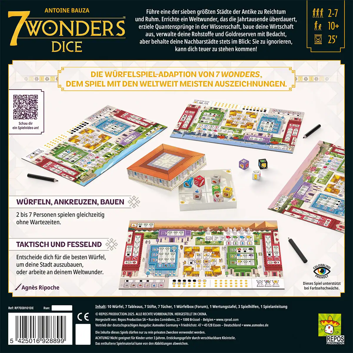 Bunte Spielpläne, Würfel und Meeples auf Tischen.